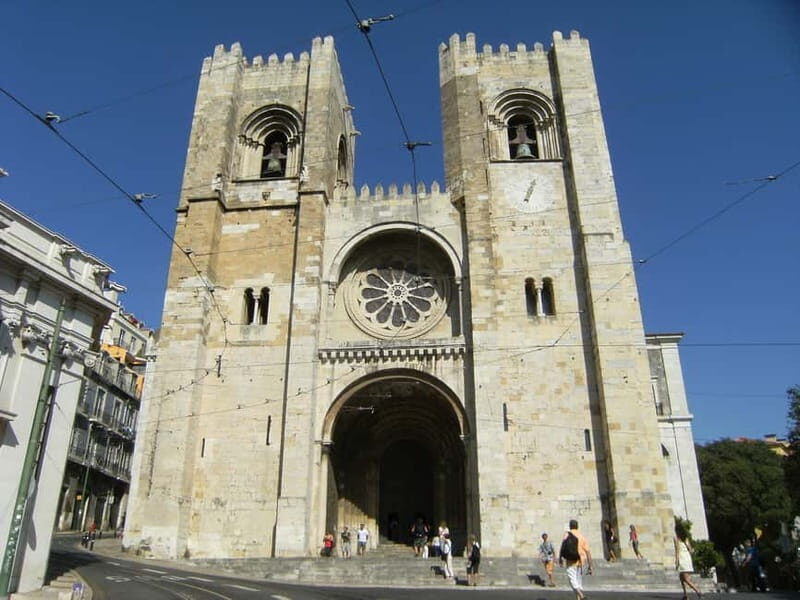 Lisbon: City Highlights Tuk-Tuk Tour with Pickup - Price and value: what $47 gets you (and what it doesn’t)