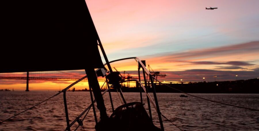 Lisbon: Daylight or Sunset on a Vintage Sailboat - Rua de lighthouses? Nope: Praça do Comércio hits hardest from the water