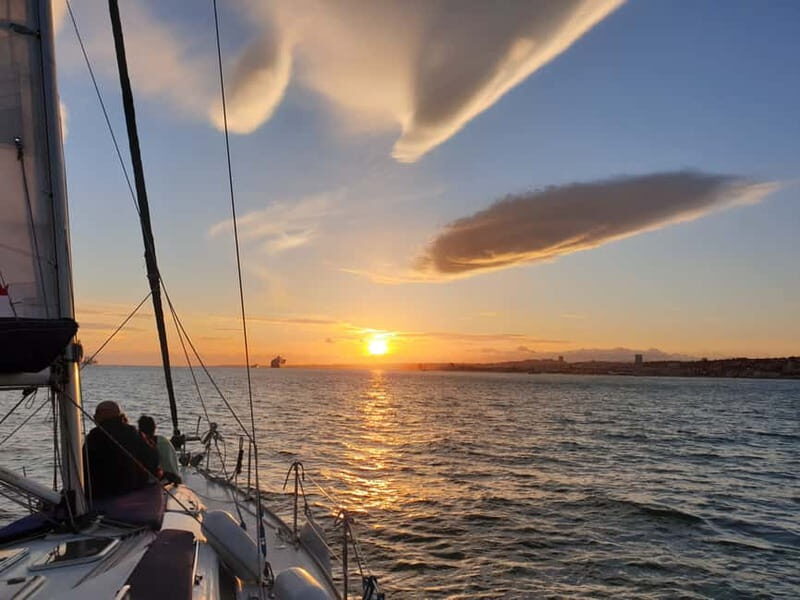 Lisbon: Daytime or Sunset Boat Cruise with History and Wine - The Belém Start: Padrão dos Descobrimentos to Belém Tower Views