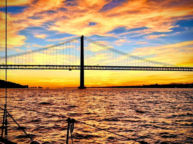 Lisbon: Daytime or Sunset Boat Cruise with History and Wine - Price and Value: Is $45 Fair for a Lisbon Boat Cruise?