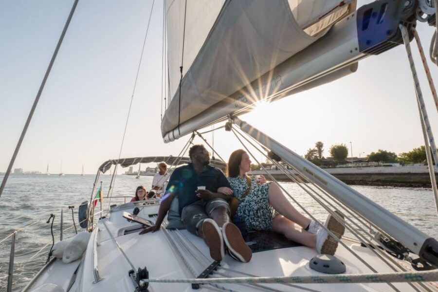 Lisbon: Daytime/Sunset/Night City Sailboat Tour with Drink - Key things you’ll notice right away