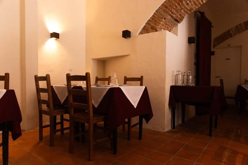 Lisbon: Dinner with Fado Show with the Rising Stars of Fado - Who this is perfect for—and who should look elsewhere