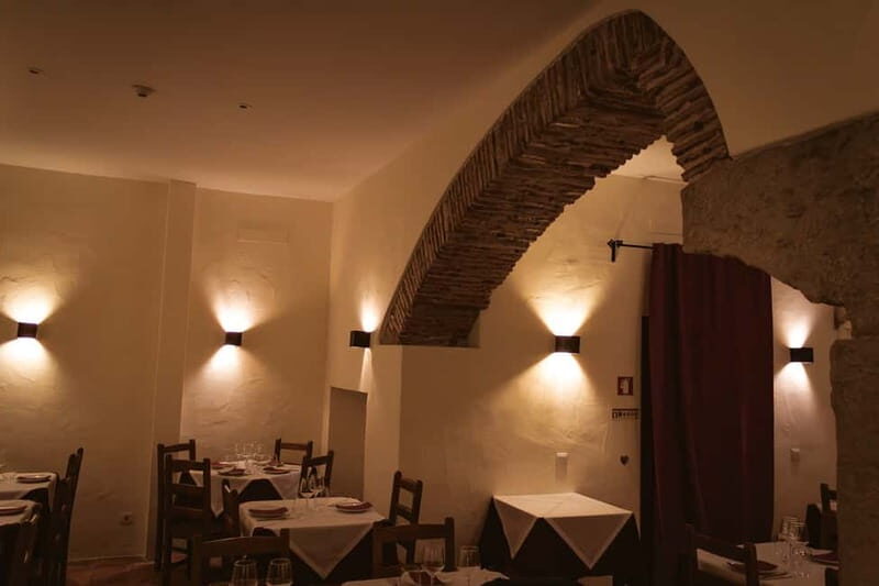 Lisbon: Dinner with Fado Show with the Rising Stars of Fado - How the 3-hour evening typically unfolds (dinner, then multiple Fado acts)
