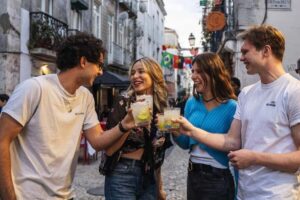 Lisbon: Drunken History Walking Tour with Included Drinks - Starting at Largo do Carmo: where to find your group fast