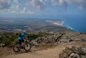 Lisbon: E-bike Trip from the Sintra Mountains to Cascais Sea - Hotel pickup to Cascais Market: the smooth start