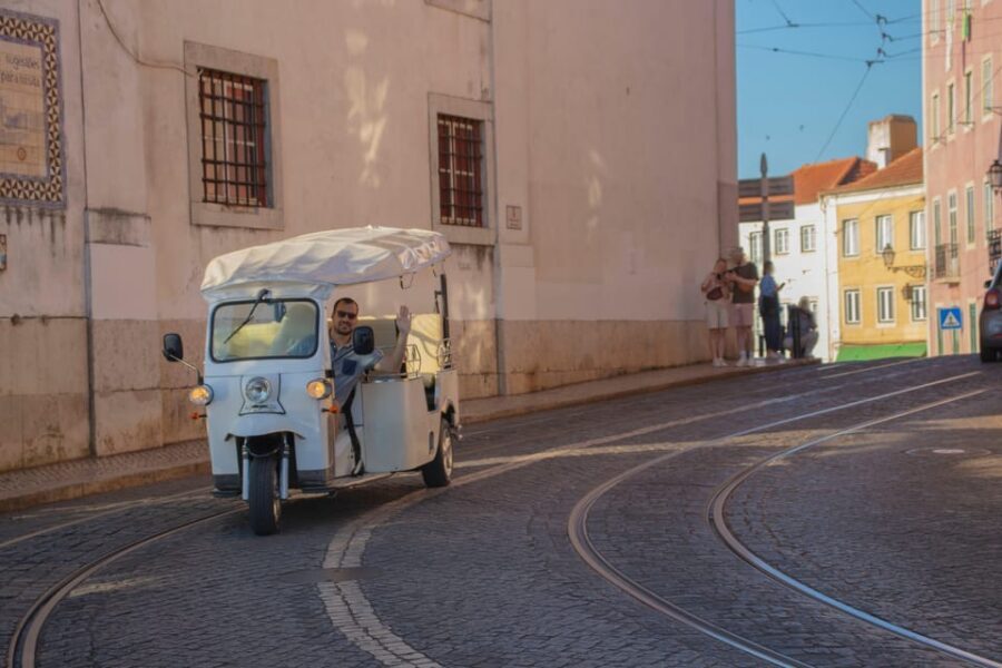 Lisbon: Early Morning TukTuk Tour - hotel/cruise ship pickup - Santa Justa Lift and Avenida da Liberdade: The Perfect Morning Finale