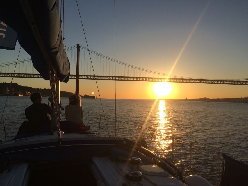 Lisbon: Enjoy a Sunset or Night Tagus River Sailboat Cruise - North Bank Cruise: Terreiro do Paço, Cais do Sodré, and the Museum of Electricity