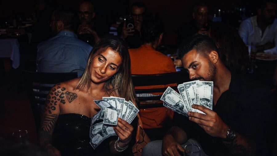 Lisbon: Erotic Cabaret Show and Dinner - Price and value: what you’re really paying for at $76