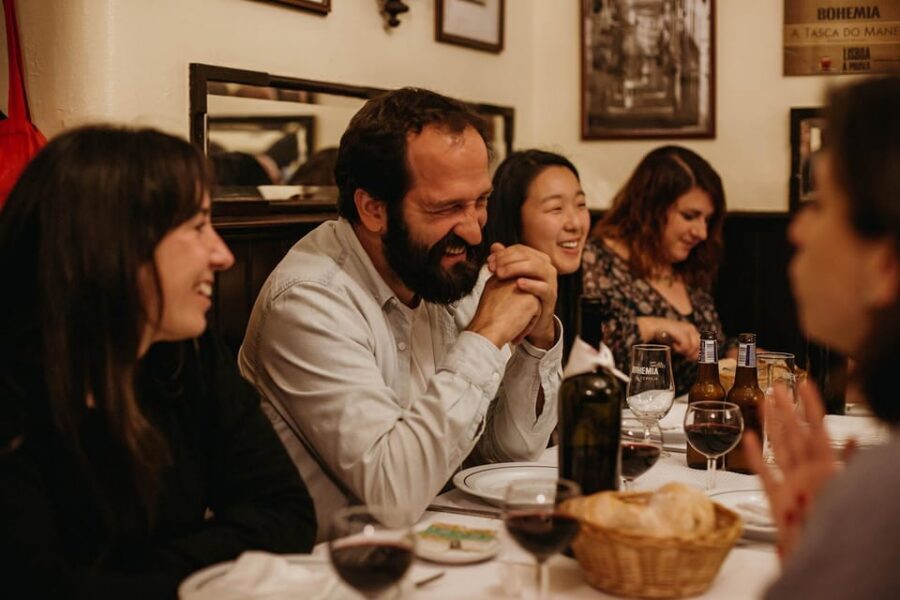 Lisbon: Evening Food & Wine Tour in Bairro Alto - Príncipe Real starts the night with the right energy
