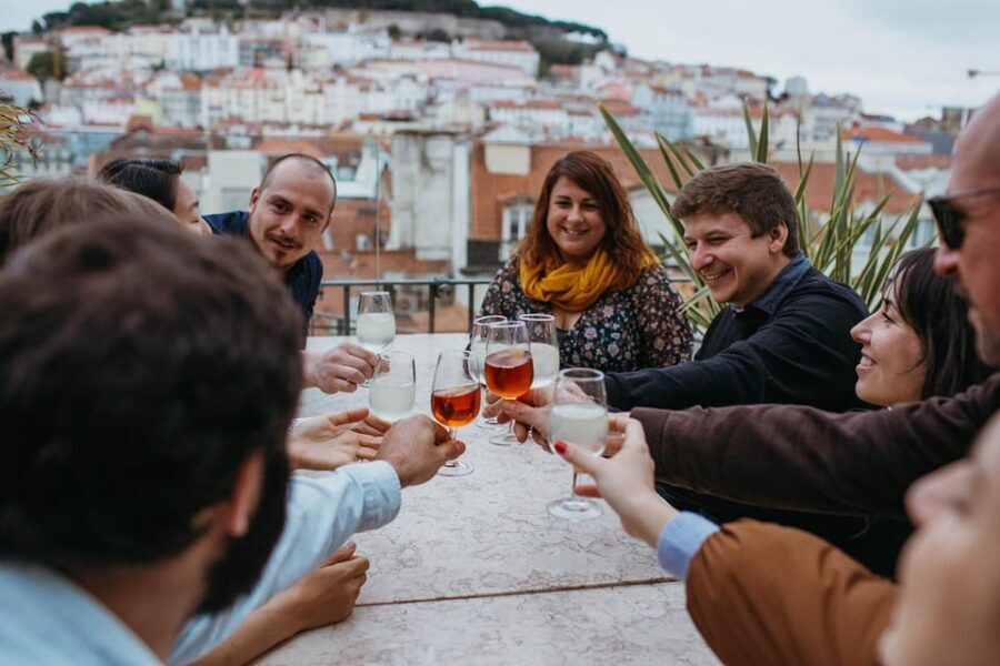 Lisbon: Evening Food & Wine Tour in Bairro Alto - Faz Frio tasting: the warm-up stop that sets expectations