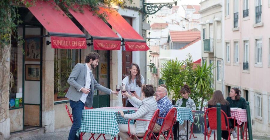 Lisbon: Evening Local Food Crawl with Drink Pairings - Key things that make this tour worth your evening