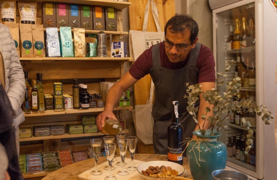 Lisbon: Evening Local Food Crawl with Drink Pairings - The petiscos-and-drinks format: how you get full without feeling stuffed