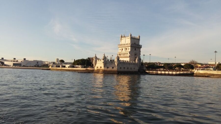 Lisbon Exclusive Private Boat Tour - daytime or sunset - Why a private Tagus cruise feels like a Lisbon cheat code