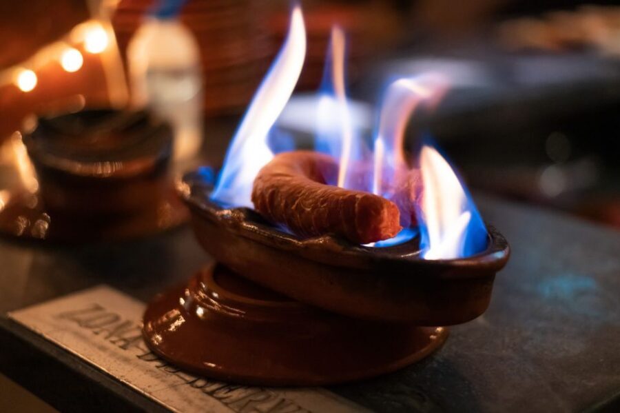 Lisbon: Fado Musical Experience with Portuguese Appetizers - Stop at the Local Restaurant: Snacks, Seating, and the Room’s Energy