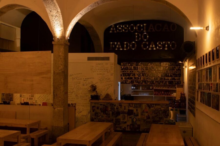 Lisbon: Fado Night with Dinner with Live Performance - The wine situation: included red, and why it changes the mood