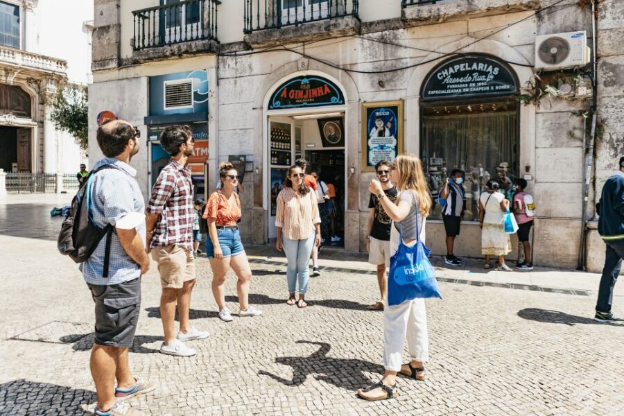 Lisbon: Food and Wine Small Group Walking Tour - Chouriço, Portuguese Bread, and Red Wine