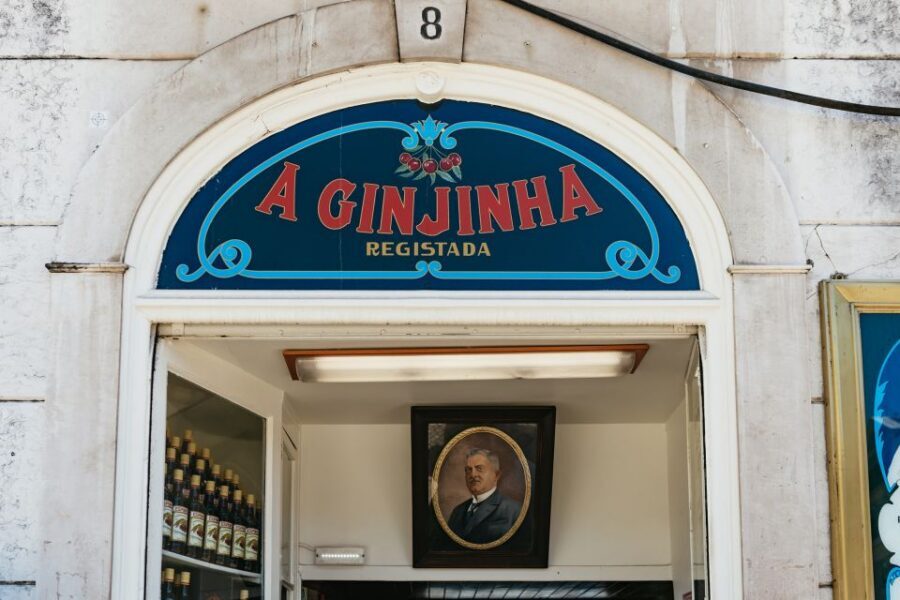 Lisbon: Food and Wine Small Group Walking Tour - Tascas and Tavern Food: Bifana With Draft Beer
