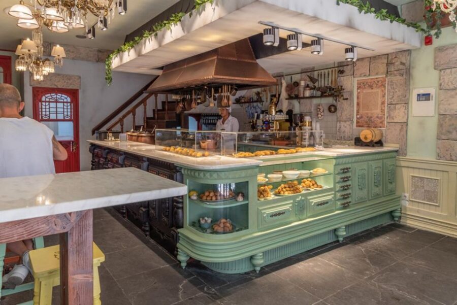 Lisbon Food and Wine Tastings (3 Restaurants) - What the Fast Pass reservation actually buys you