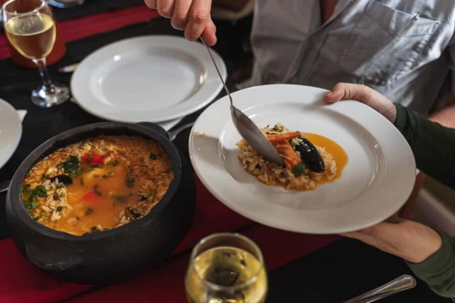 Lisbon: Food Crawl Walking Tour with Local Tastings - What the best guides tend to do (and how to spot it)
