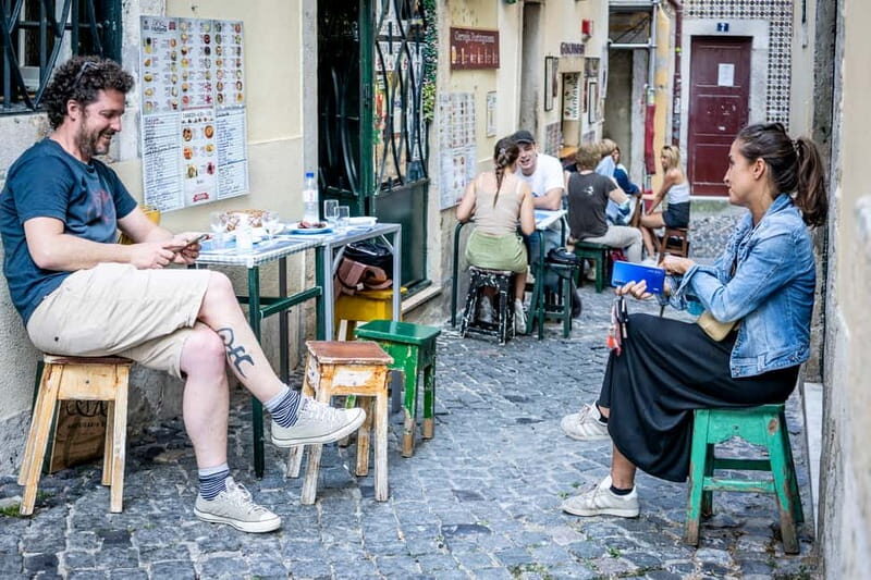 Lisbon: Food Tasting Tour by Tuk Tuk with 2 Stops - The guide matters: what to look for during your tour
