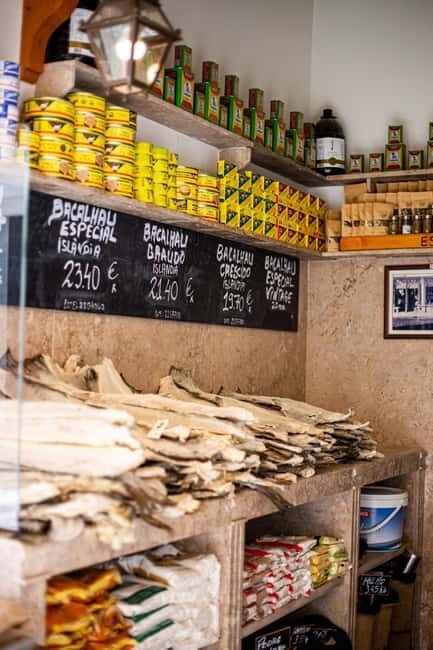 Lisbon: Food Tasting Tour by Tuk Tuk with 2 Stops - Food and wine tastings reality check: great variety, not a full feast