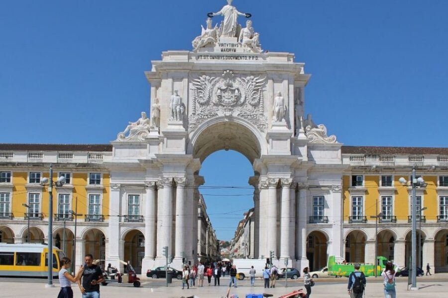 Lisbon: Full-Day Private Walking Sightseeing Tour - The Lisbon timeline walk: Phoenicians, Romans, and later Moorish influence