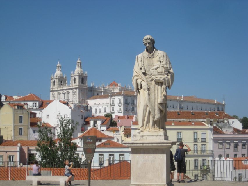 Lisbon: Full-Day Small-Group City Tour with Hotel Pickup - What to Watch For: Hills, Queues, and Staying Flexible