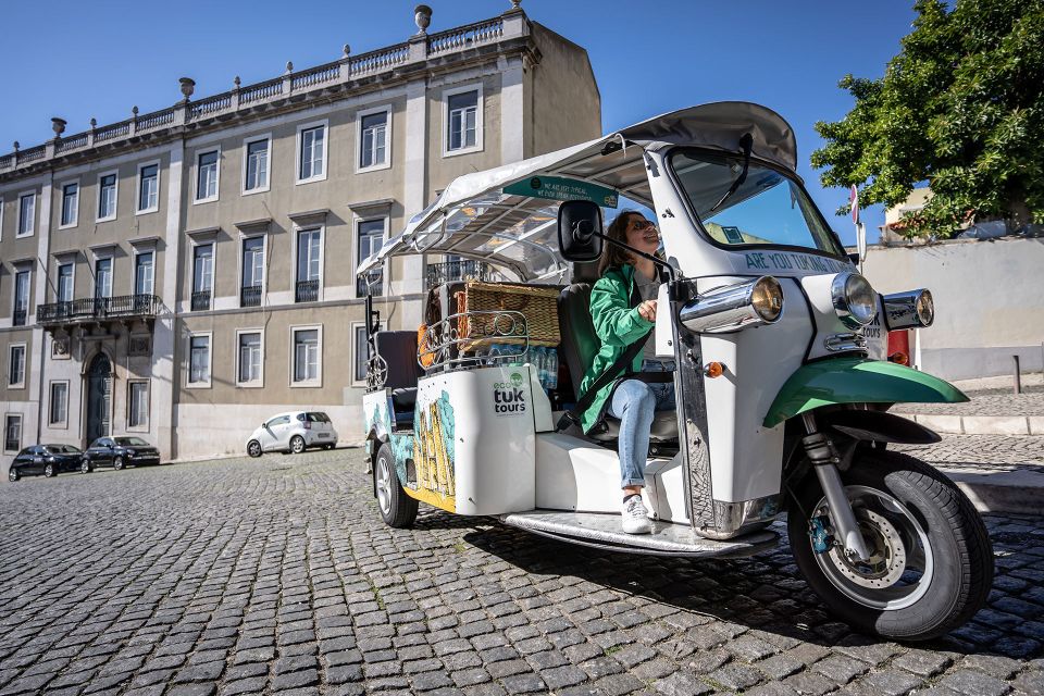 Lisbon: Guided Tuk-Tuk Tour Along the Historic Tram Line 28 - Miradouro de São Pedro de Alcântara plus Carmo-area context