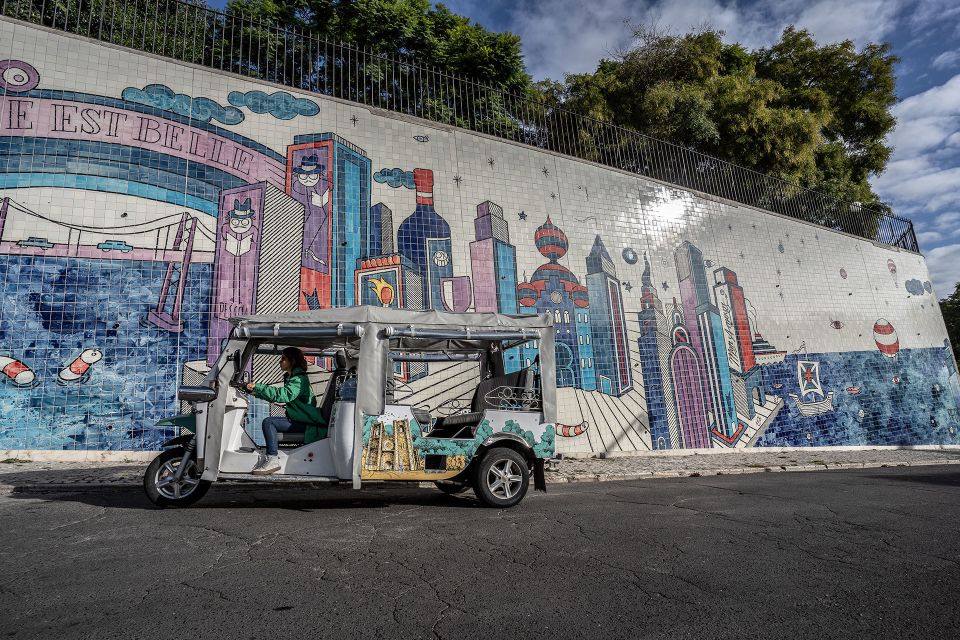 Lisbon: Guided Tuk-Tuk Tour Along the Historic Tram Line 28 - Starting at Hard Rock Cafe Lisboa: the easiest way to get oriented