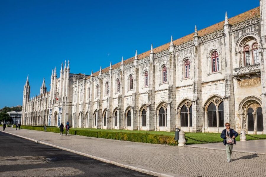 Lisbon: Half-Day City Tour - Jerónimos Monastery and Manueline architecture (and Monday adjustments)