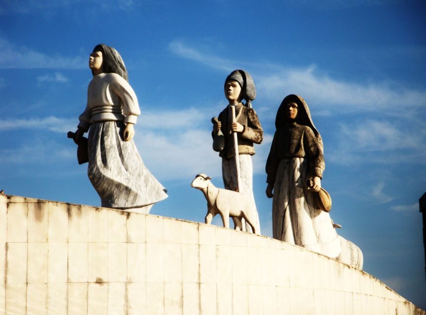 Lisbon: Half-Day Fatima Private Car Tour - Meeting Pilgrims From Everywhere: The Quiet Power of Shared Space