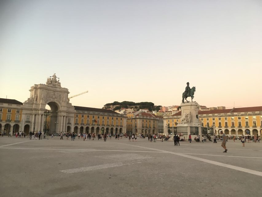 Lisbon: Hills, Alfama, and Mouraria Tour by Electric Bike - Monastery of São Vicente de Fora and Graça: climbing through layers of Lisbon
