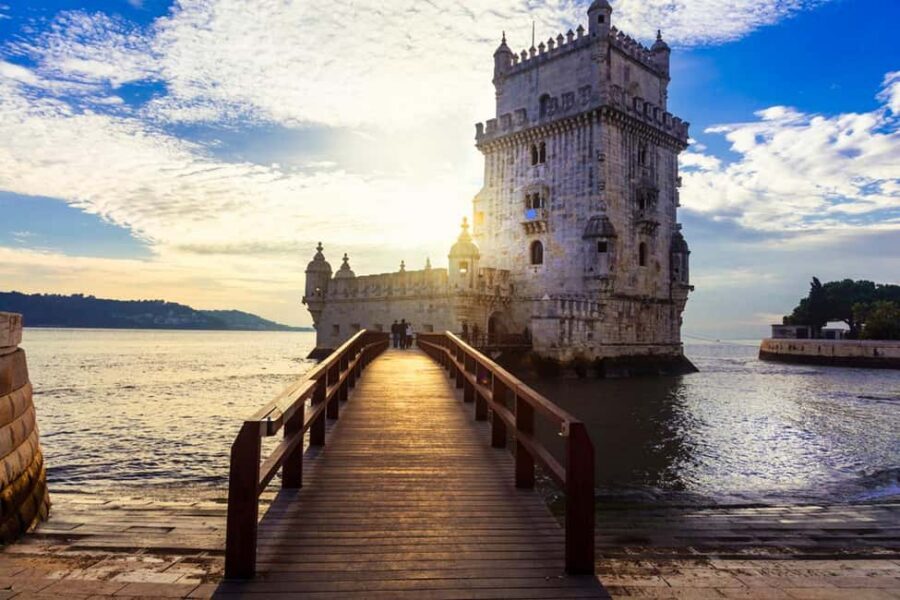 Lisbon: Historic City Tour by Tuk-Tuk - Why a tuk-tuk works so well in Lisbon
