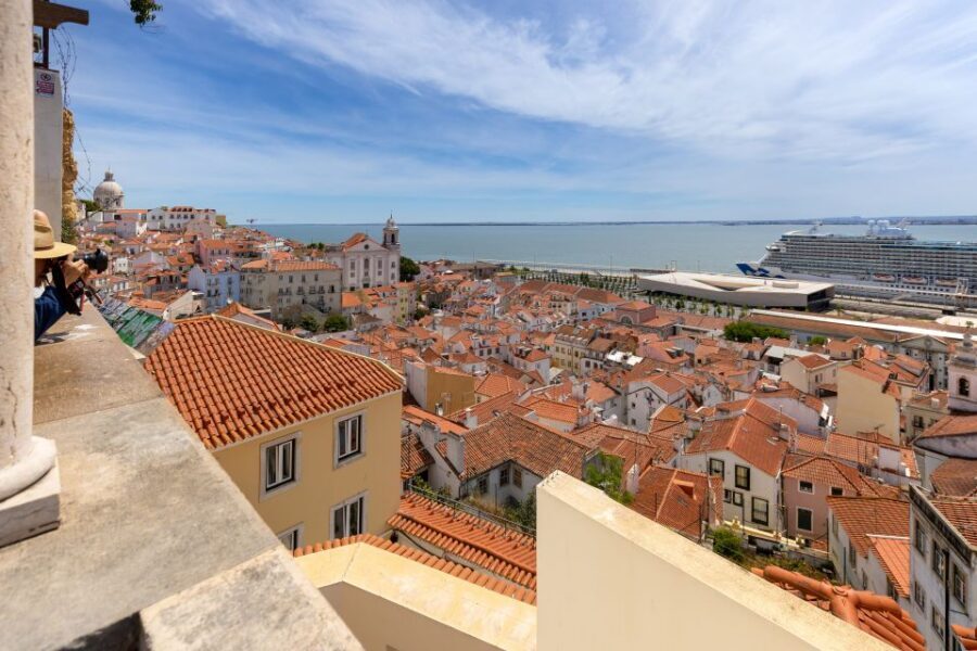 Lisbon: History, Stories and Lifestyle Walking Tour - First impressions: why this route feels like Lisbon