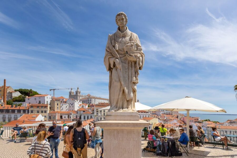 Lisbon: History, Stories and Lifestyle Walking Tour - Carmo Convent and Church: Gothic architecture and the 1974 revolution link