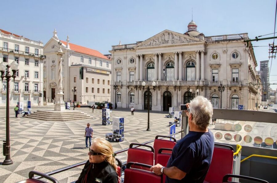 Lisbon: Hop-On Hop-Off Bus Tour - Included discounts and what still costs extra