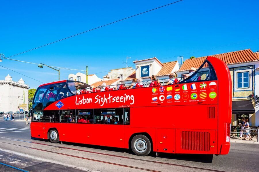 Lisbon: Hop-On Hop-Off Bus Tour - Uptown (Purple) Line: shopping zones, Colombo, and Lisbon Zoo