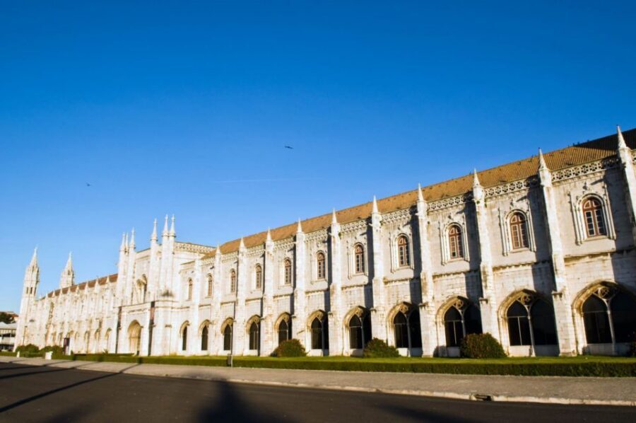 Lisbon: Jerónimos Monastery E-Ticket and Audio Guide - The chapter room: why rooms matter, not just facades