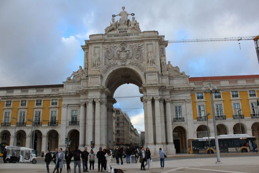 Lisbon: Jewish History in Portugal Guided Walking Tour - Beyond Portugal: expulsion, and the story spreading elsewhere