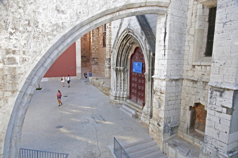 Lisbon: Jewish History Private Tour - Rossio Square and the 1506 Jewish Massacre Memorial