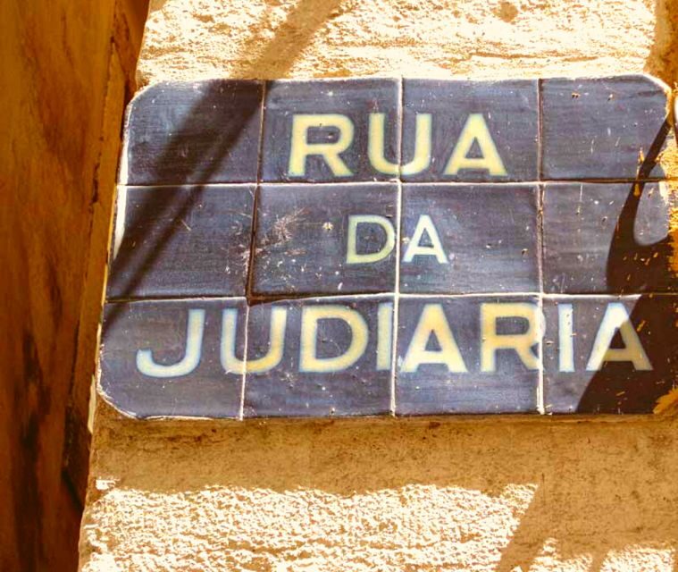 Lisbon: Jewish History Tour of Lisbon - Starting at Praça do Comércio: where the Exodus thread begins