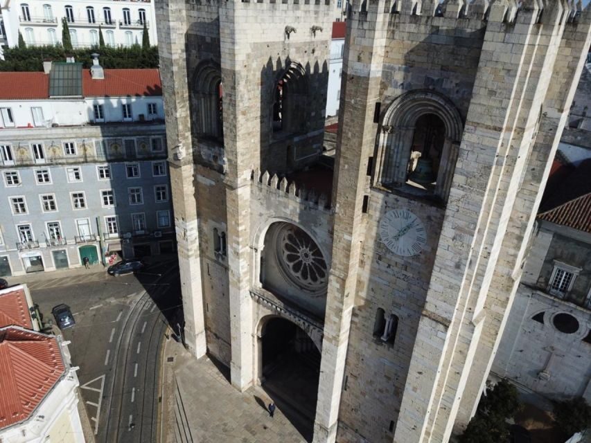 Lisbon: Lisbon Cathedral Entry Ticket - Where You’ll Actually Walk: Naves, Radiant Chapels, and the Deambulatory
