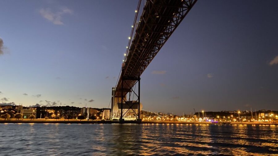 Lisbon: Luxury Sailboat Cruise at Night - Getting aboard at Doca do Bom Sucesso (door #3)