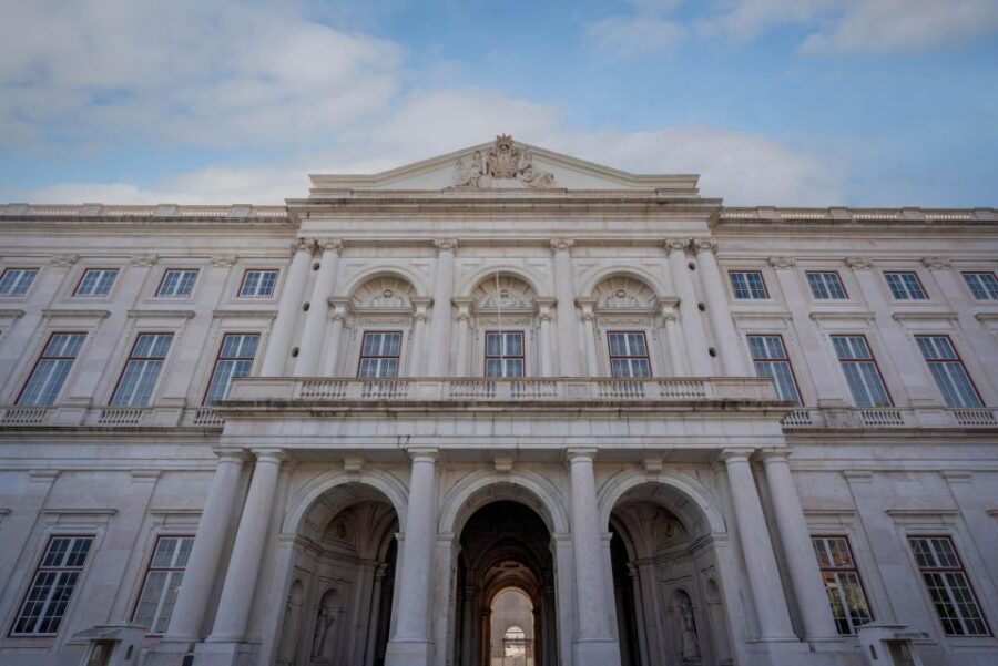 Lisbon: National Palace of Ajuda E-Ticket & City Audio Guide - Inside the palace museum: what to focus on in Ajuda