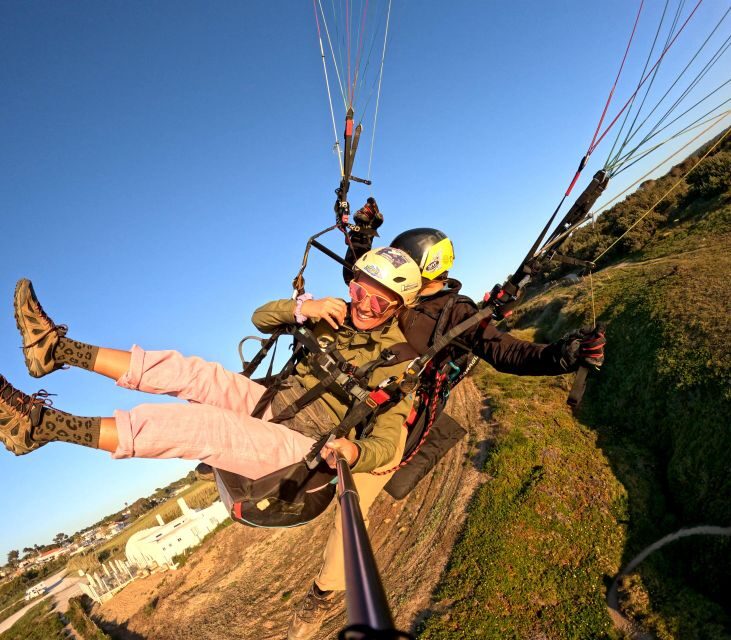 Lisbon: Paragliding Tandem Flight - What happens on launch day (the flow from briefing to landing)