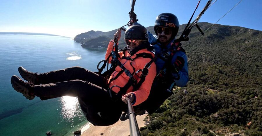 Lisbon: Paragliding Tandem Flight - Pilots, safety, and why riders feel confident