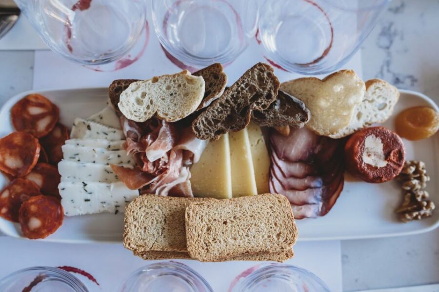 Lisbon: Portuguese Wine and Cheese Tasting with Lunch - The most useful way to prepare (so you get the best tasting)
