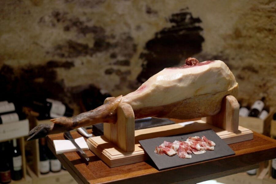 Lisbon: Premium Wine and Tapas Tasting Session - Should you book this Lisbon Premium Wine and Tapas session?