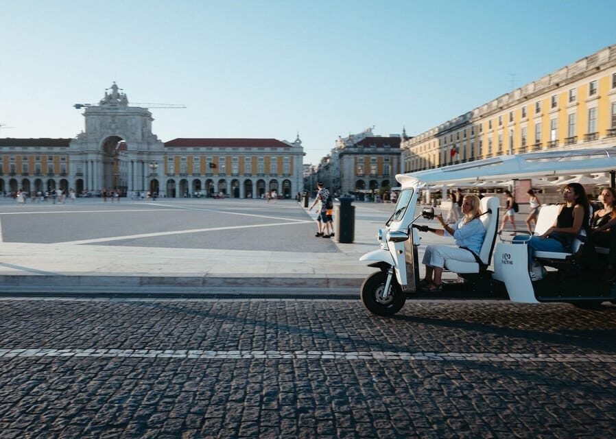 Lisbon: Private Christmas Lights Tour by Eco Tuk Tuk - A 1-Hour Lisbon Lights Hit in an Electric Tuk Tuk