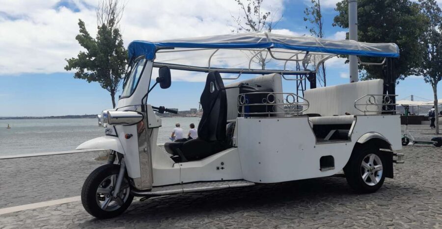 Lisbon: Private Eco Tuk-Tuk Tour for 2 Hours - Why an eco tuk-tuk is the smart way to see Lisbon in 2 hours